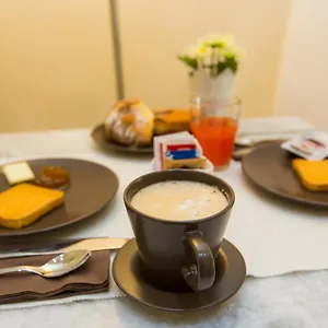 https://caesar-place.it-romehotels.com