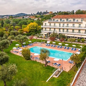 فندق Paradiso