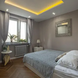 Little Apartamento