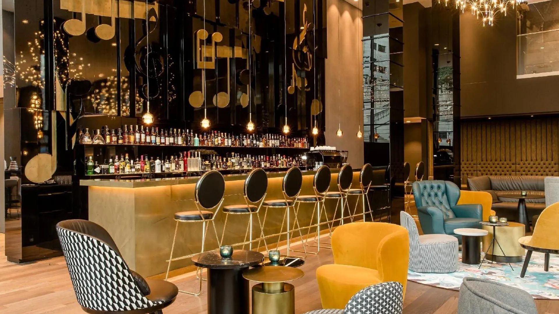 Otel Motel One Warsaw-Chopin