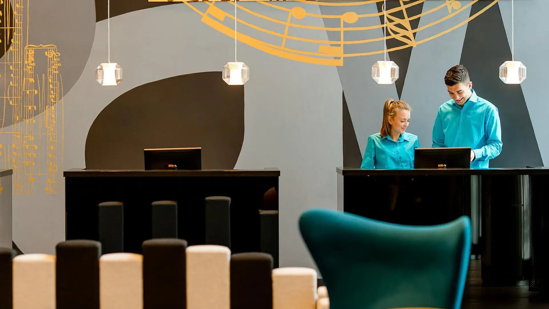 Otel Motel One Warsaw-Chopin